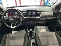 Usado Kia Stonic 100 CV (73 kW) 2022 Negro SUV