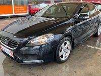Usado Volvo V40 Kinetic 115 CV (84 kW) 2015 Negro Familiar