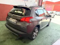 Usado Peugeot 2008 Style 100 CV (73 kW) 2016 Gris / plata SUV