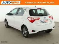 Usado Toyota Yaris Hybrid Active 101 CV (74 kW) 2017 Blanco Berlina