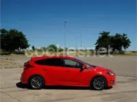 Usado Ford Focus ST-Line 125 CV (91 kW) 2018 Rojo Berlina