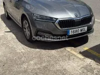 Usado Skoda Octavia Ambition 150 CV (110 kW) 2023 Gris / plata Familiar