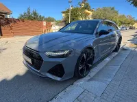 Usado Audi RS6 600 CV (441 kW) 2021 Gris / plata Familiar