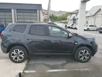 Usado Dacia Duster Journey 150 CV (110 kW) 2024 Gris / plata SUV