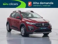 Usado Dacia Sandero Comfort 101 CV (74 kW) 2021 Rojo Berlina