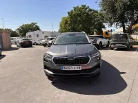 Usado Skoda Karoq Ambition 115 CV (84 kW) 2022 Gris / plata SUV