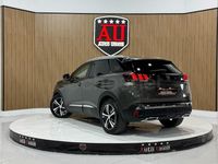 Usado Peugeot 3008 Allure 130 CV (95 kW) 2019 Gris / plata SUV