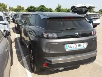Usado Peugeot 3008 GT 131 CV (96 kW) 2023 Gris SUV