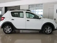 Usado Dacia Sandero Essentiel 100 CV (73 kW) 2021 Blanco