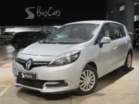 Usado Renault Scénic Expression 110 CV (80 kW) 2014 Gris Monovolumen