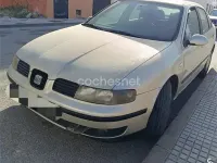 Usado Seat Toledo Stella 105 CV (77 kW) 2004 Beige Berlina