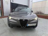 Usado Alfa Romeo Stelvio Sprint 190 CV (139 kW) 2022 Gris SUV