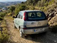 Usado Opel Corsa Edition 65 CV (47 kW) 2001 Verde Utilitario