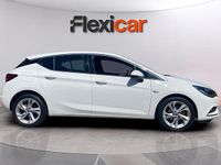 Usado Opel Astra Dynamic 125 CV (91 kW) 2018 Blanco Berlina