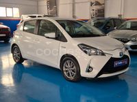 Usado Toyota Yaris Hybrid Advance 100 CV (73 kW) 2018 Blanco Berlina