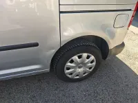 Usado VW Caddy Comfortline 105 CV (77 kW) 2012 Gris Monovolumen