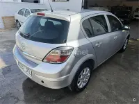 Usado Opel Astra Enjoy 90 CV (66 kW) 2005 Gris / plata Berlina