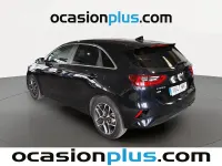 Usado Kia Ceed 160 CV (117 kW) 2023 Negro Utilitario