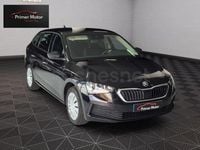 Usado Skoda Scala Active 95 CV (69 kW) 2021 Negro Utilitario