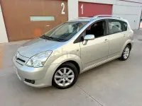 Usado Toyota Corolla Verso Luna 129 CV (94 kW) 2006 Gris / plata Monovolumen