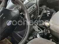 Usado Ford Focus Ghia 100 CV (73 kW) 2002 Gris / plata Berlina