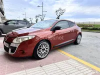 Usado Renault Mégane Dynamique 110 CV (80 kW) 2009 Granate Berlina