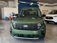Nuevo Ford Tourneo Courier Active 125 CV (91 kW) 2026 Verde Monovolumen