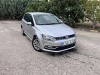 Usado VW Polo Cross 90 CV (66 kW) 2016 Gris / plata Utilitario