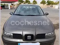 Usado Seat Toledo Stella 110 CV (80 kW) 2004 Gris / plata Berlina