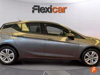 Usado Opel Astra GS Line 130 CV (95 kW) 2019 Gris / plata Berlina