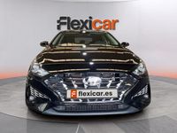 Usado Hyundai i30 120 CV (88 kW) 2022 Negro Berlina
