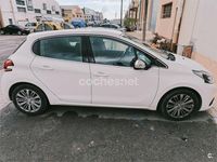 Usado Peugeot 208 Allure 110 CV (80 kW) 2016 Blanco Utilitario