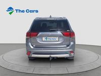 Usado Mitsubishi Outlander P-HEV 203 CV (149 kW) 2018 Gris / plata SUV