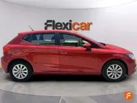 Usado Seat Ibiza Style 75 CV (55 kW) 2018 Rojo Utilitario