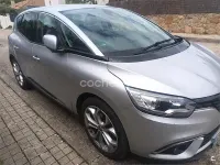 Usado Renault Grand Scénic IV Life 120 CV (88 kW) 2020 Gris / plata Monovolumen