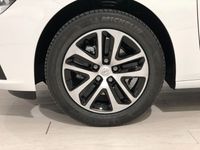 Usado Opel Insignia Edition 122 CV (89 kW) 2022 Blanco