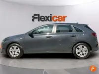 Usado Kia Ceed 136 CV (100 kW) 2023 Gris Utilitario