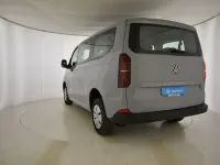 Usado VW Caravelle 110 CV (80 kW) 2025 Gris/plata Van