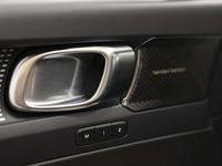 Usado Volvo XC40 Pro 300 kW (408 CV) 2022 Negro SUV