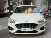 Usado Ford Focus ST-Line 120 CV (88 kW) 2021 Gris / plata Familiar
