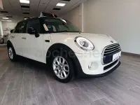 Usado Mini Cooper D 116 CV (85 kW) 2017 Beige Utilitario