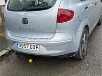 Usado Seat Altea 105 CV (77 kW) 2006 Gris / plata Monovolumen