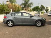 Usado Chevrolet Cruze LT 124 CV (91 kW) 2011 Gris / plata Berlina