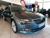 Usado Skoda Superb 150 CV (110 kW) 2016 Gris Familiar