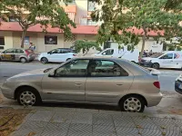 Usado Citroën Xsara 90 CV (66 kW) 2002 Gris / plata Berlina