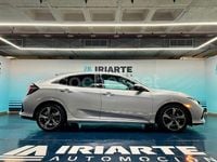 Usado Honda Civic Executive 129 CV (94 kW) 2018 Gris / plata Berlina