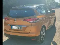 Usado Renault Scénic IV Zen 159 CV (116 kW) 2018 Naranja Monovolumen