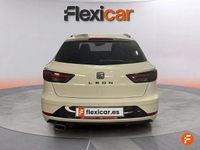 Usado Seat Leon FR 130 CV (95 kW) 2019 Blanco Familiar
