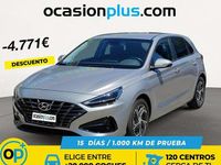 Usado Hyundai i30 120 CV (88 kW) 2022 Plateado Utilitario