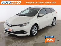 Usado Toyota Auris Hybrid Active 136 CV (100 kW) 2017 Blanco Familiar